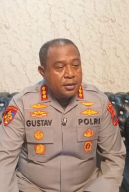 Aparat Evakuasi 28 Karyawan PT Kristalin Pasca-Penembakan di Nabire