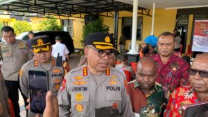 Melalui Restorative Justice, Kapolda Papua Tengah bersama Wakil Bupati Puncak dan Mimika resmi membebaskan 11 tersangka konflik Distrik Kwamki Narama.