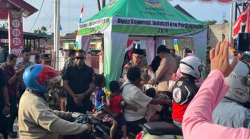 Perkuat Sinergitas, Polda Papua Tengah Rutin Bagikan Takjil ke Masyarakat Nabire