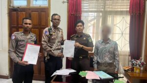 Polres Nabire Serahkan Tersangka Laka Lantas ke Jaksa.