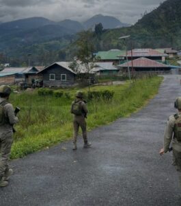 Satgas Damai Cartenz Perketat Patroli di Distrik Sinak.
