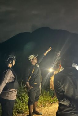 ​Kedepankan Dialog, Polri Rangkul Masyarakat Dogiyai Terkait Pembukaan Akses Jalan