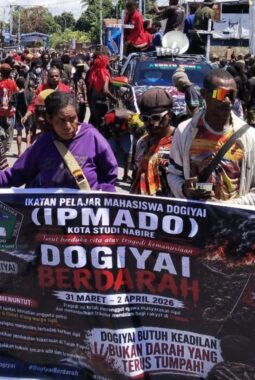 Aksi Damai di Nabire: Massa IPMADO Suarakan Aspirasi Kemanusiaan di Kantor DPR Papua Tengah